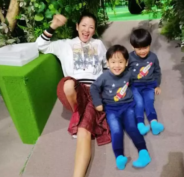 53岁陈明真近况曝光，高龄生下双胞胎仍冻龄，事隔5年再复出休闲区蓝鸢梦想 - Www.slyday.coM