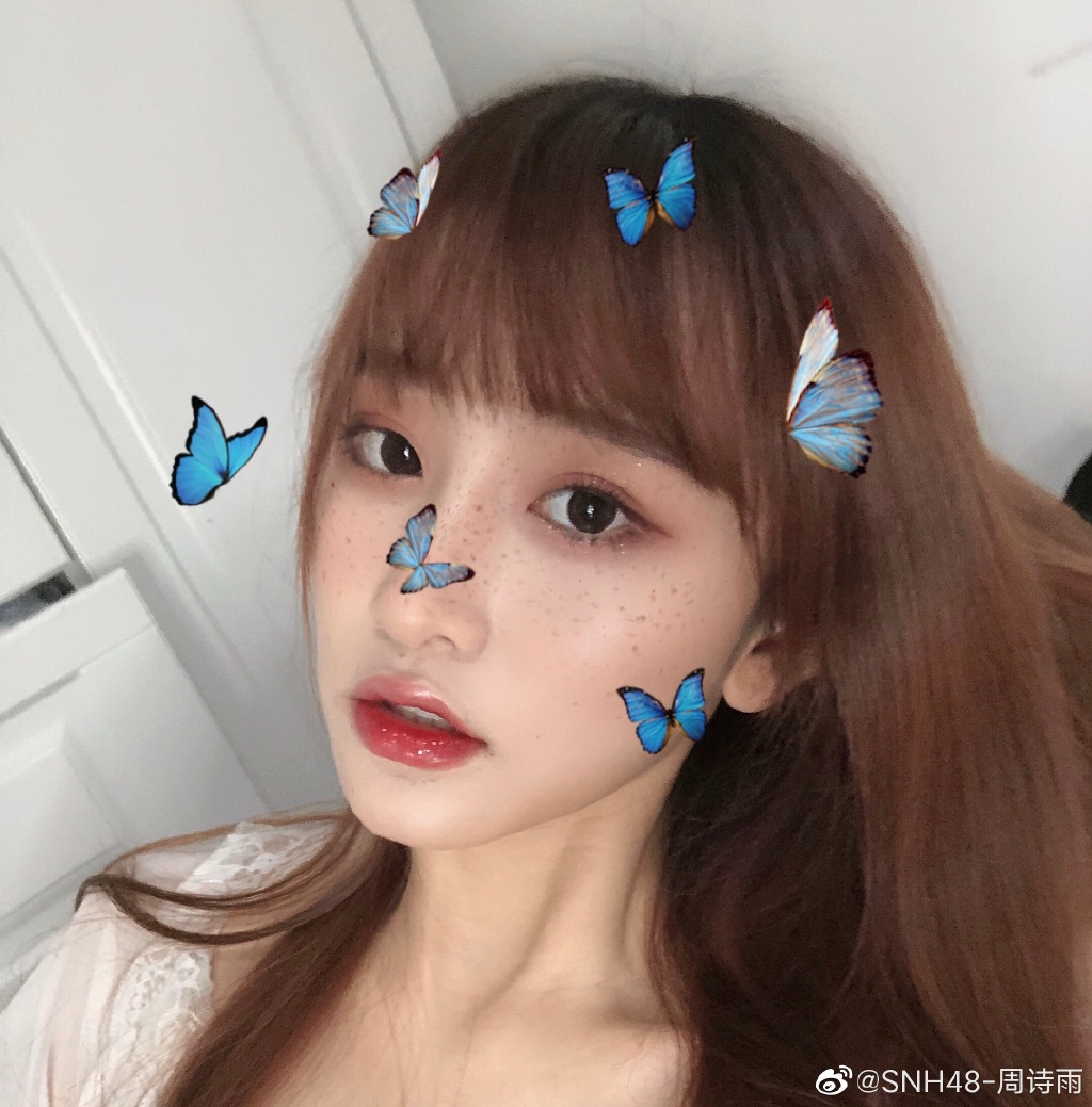 偶像美少女snh48-周诗雨迷人写真美照欣赏_高清图集_新浪网