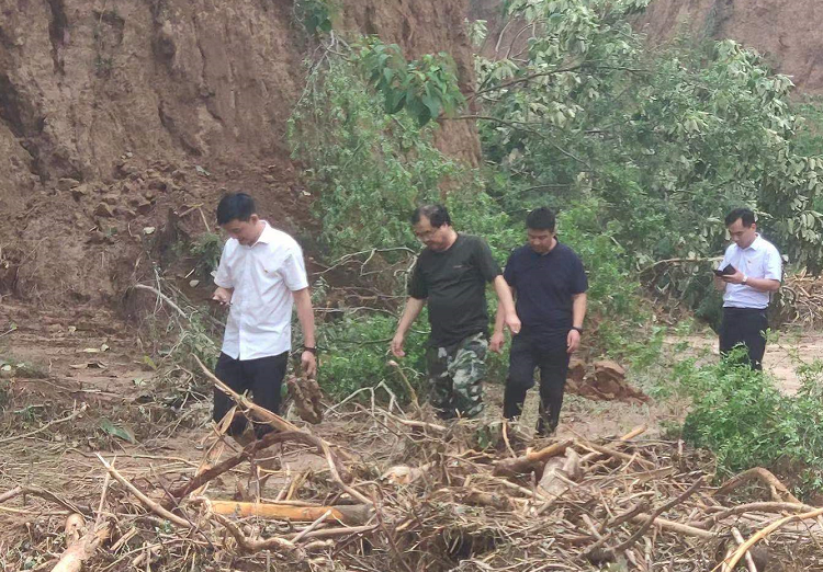 河南暴雨灾害进入第72小时后的中国人寿财险力量休闲区蓝鸢梦想 - Www.slyday.coM 河南暴雨灾害进入第72小时后的中国人寿财险力量休闲区蓝鸢梦想 - Www.slyday.coM