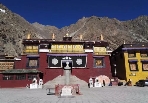 噶举传承最重要寺院历代大宝法王的驻锡地西藏楚布寺
