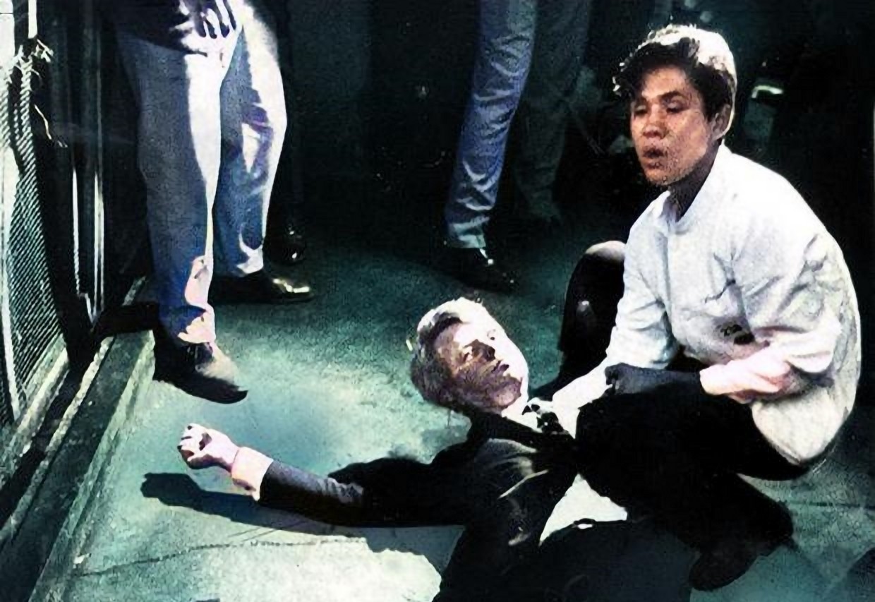 历史名人生前最后一张照片:肯尼迪兄弟相继遇刺身亡,海明威吞枪|马丁·路德·金_新浪新闻