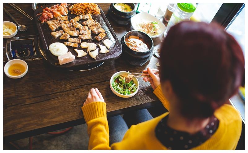 韩国的就餐礼仪没想到居然有如此多的讲究