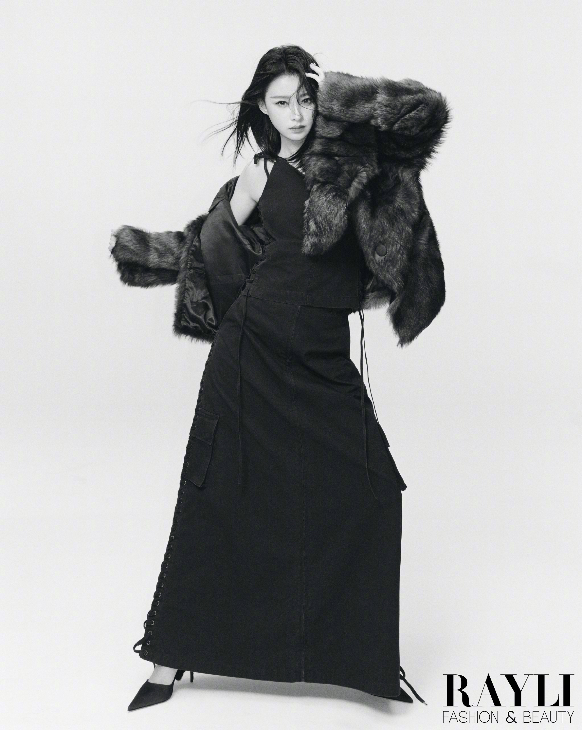 孙怡慢系生活大片封面大片上线