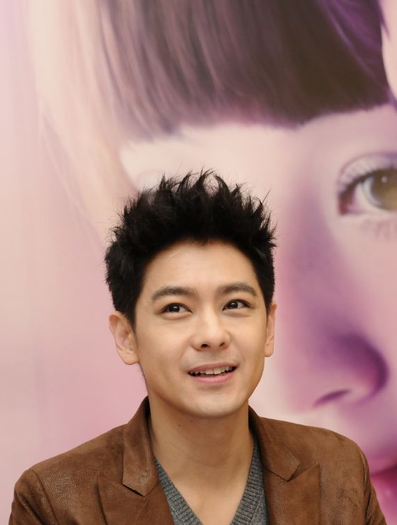 我们的"不老男神"林志颖来了,真的是依旧那么帅