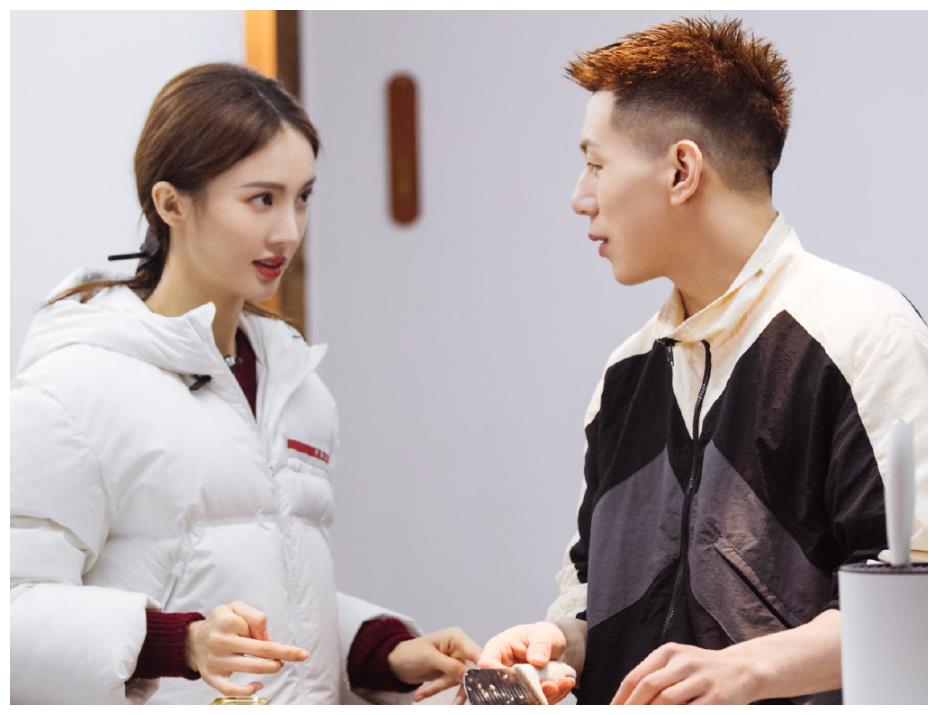 女儿们的恋爱抉择前夜金晨卡斯柏握手聪明人一看就懂