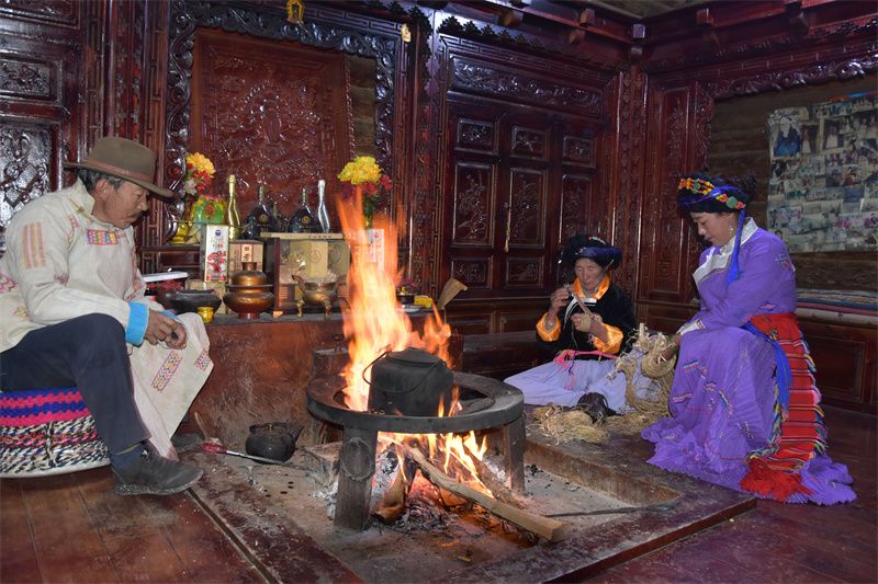 丽江人家火塘烟火气最暖凡人心