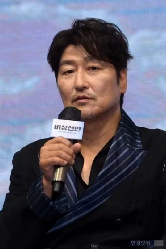 宋康昊李秉宪新片定档，神级阵容搭配，韩国灾难片再次直击人性休闲区蓝鸢梦想 - Www.slyday.coM