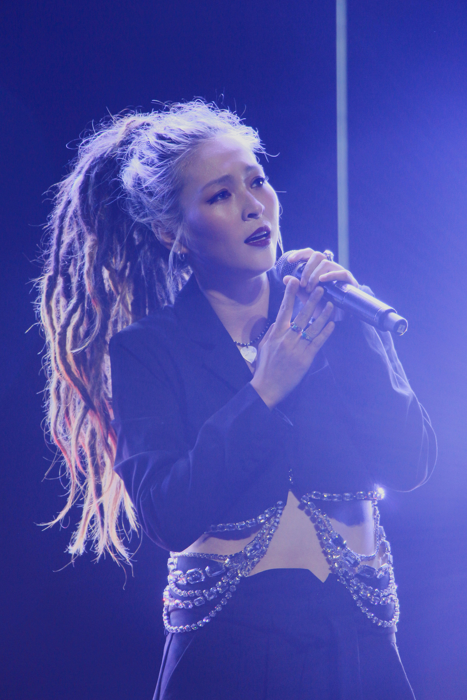 歌手毕夏陈其楠玛迪娜亮相大连沙滩文化节经典歌曲唱响夏日狂欢