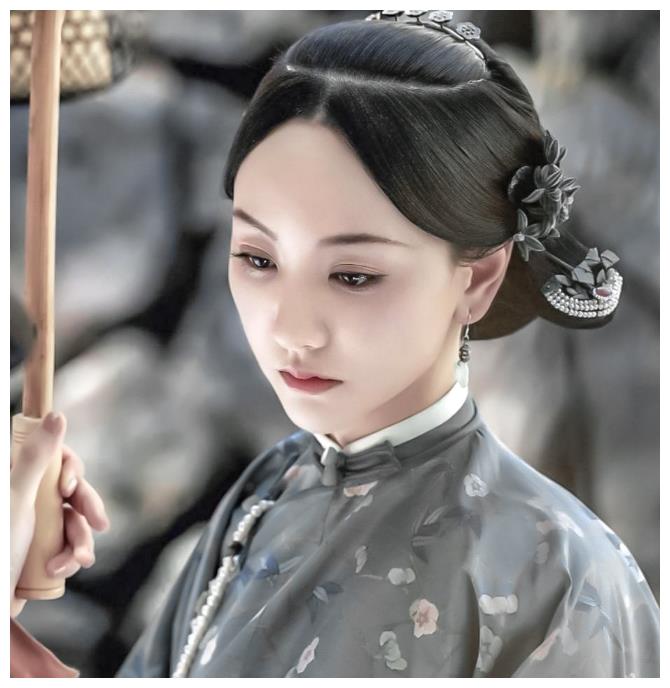 39岁杨蓉又演清朝剧,对比6年前的造型,这颜值我没眼花?