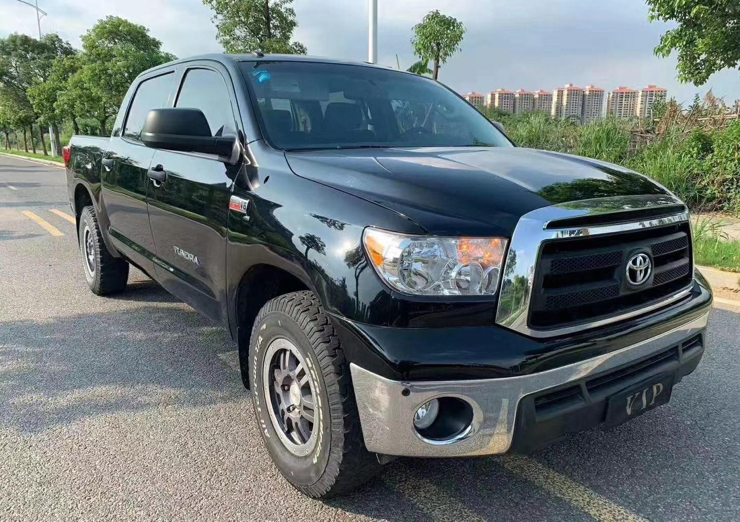 14年丰田坦途仅售13万,充满肌肉感的车身,野性十足