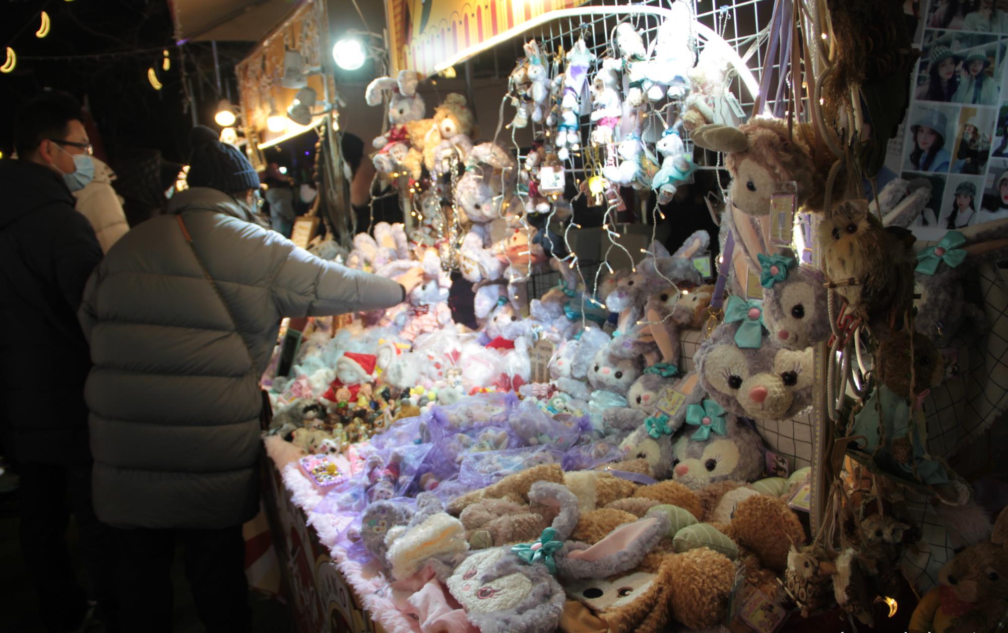 青岛百年太平角的华丽转身,时尚"月亮市集"成网红景点