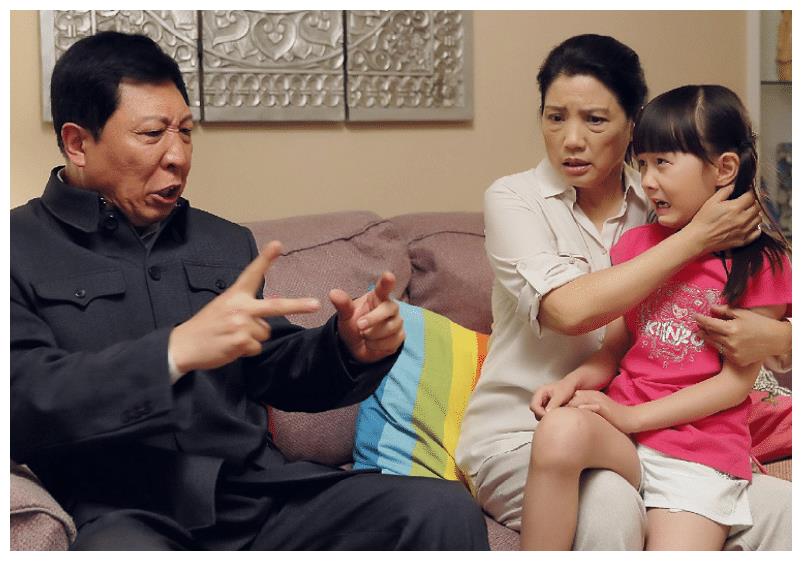 《虎妈猫爸》,不要用自私的爱,去捆绑最爱的人!