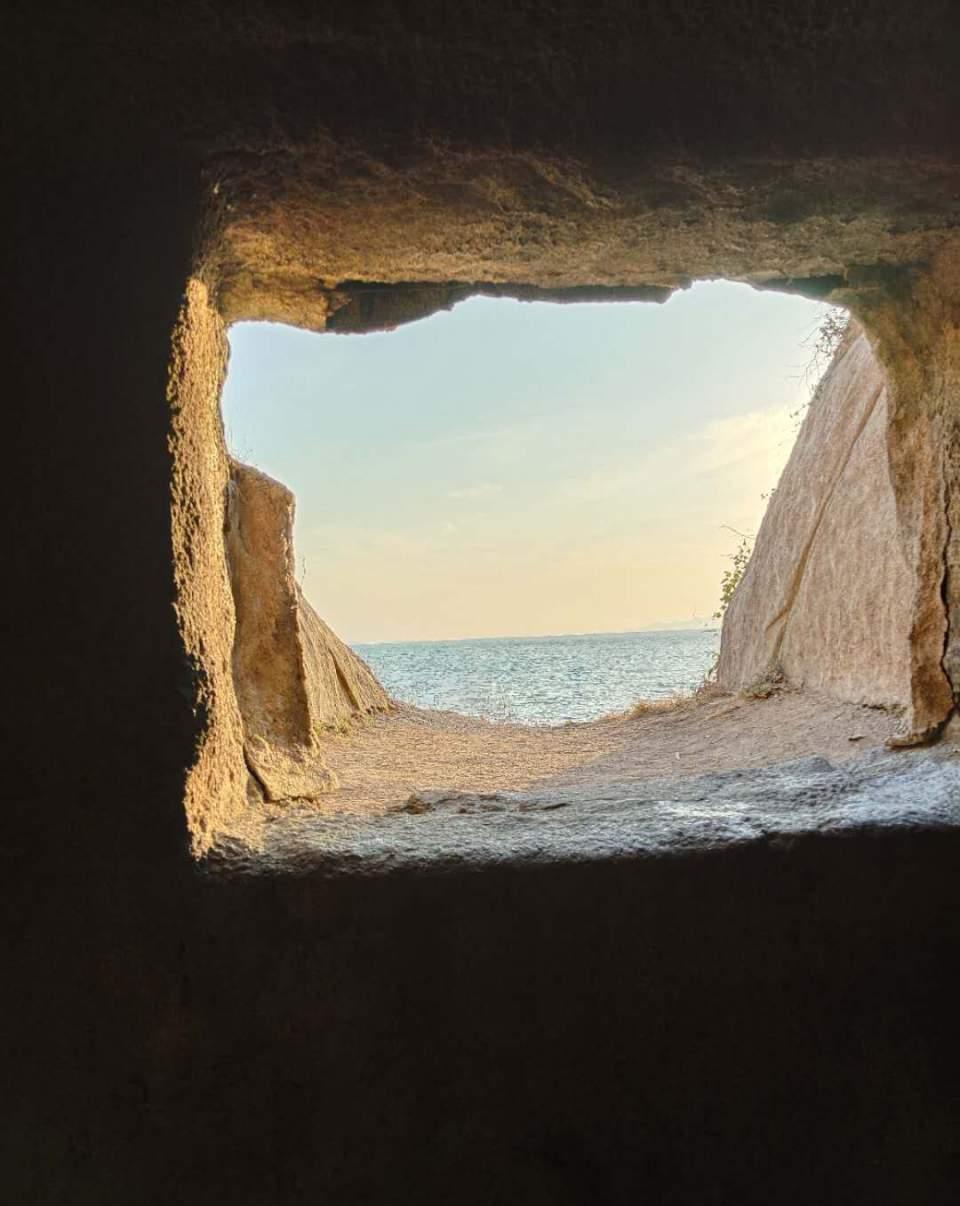 青岛海边这个山洞,本地人没当回事,却成为外地游客打卡圣地|山洞|青岛