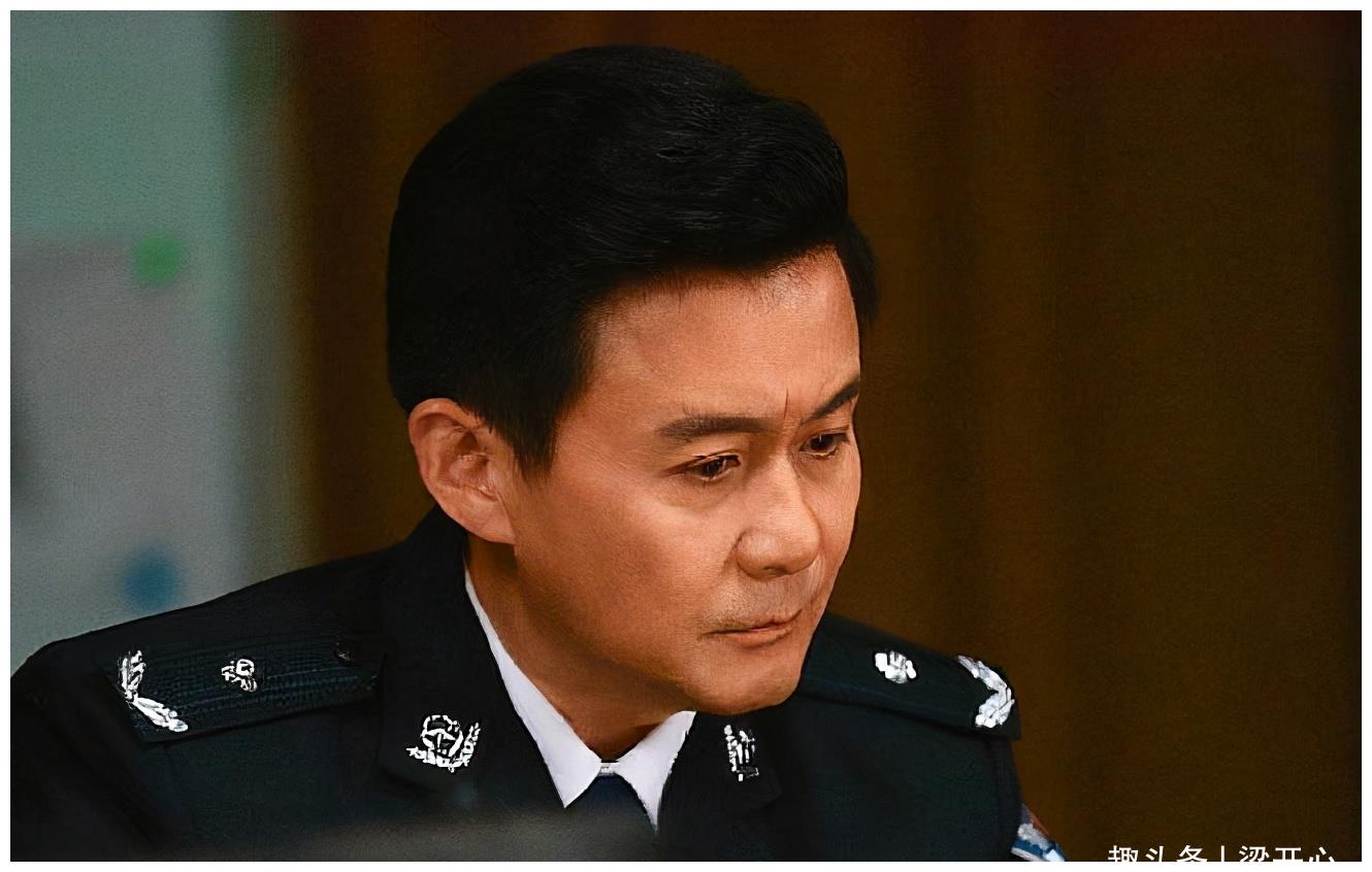 "少侠专业户"邢岷山,仪表堂堂演技过硬,出道三十年为何不红?__财经头