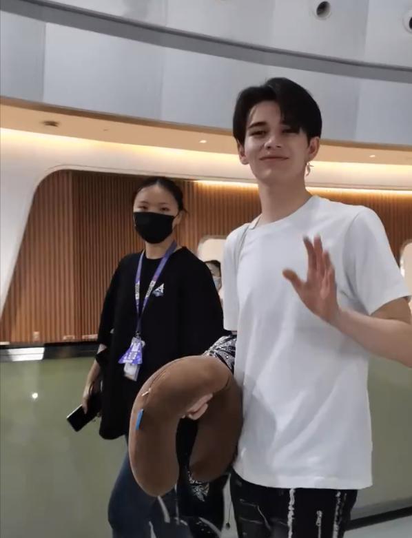 创4庆怜没出道成意难平还拜托刘宇照顾米卡和马发文表示震惊