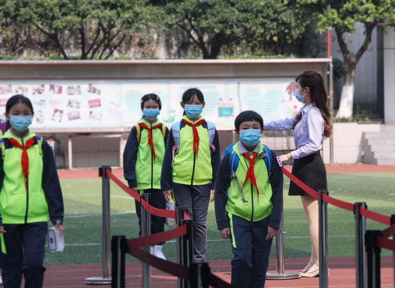 新村·同创国际小学开展疫情防控应急演练,模拟场景备战开学