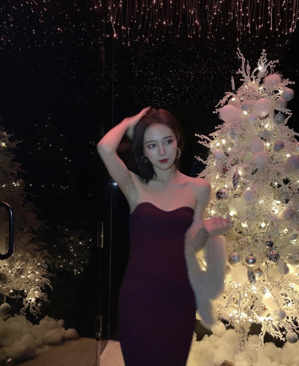 网红项思醒旧照被曝光疑似整容前后判若两人抑郁症又背锅