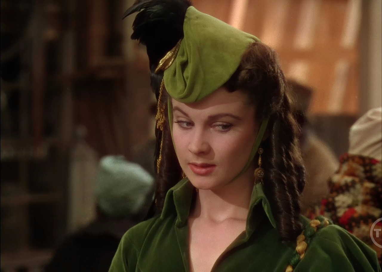 思嘉再也不能像个孩子似的安然待在父亲的屋顶下,再也不能让母亲的爱