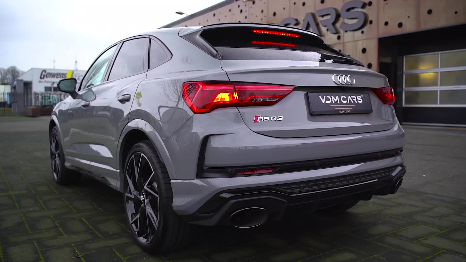 2021款奥迪rsq3,可以称为小号性能版q8吗?