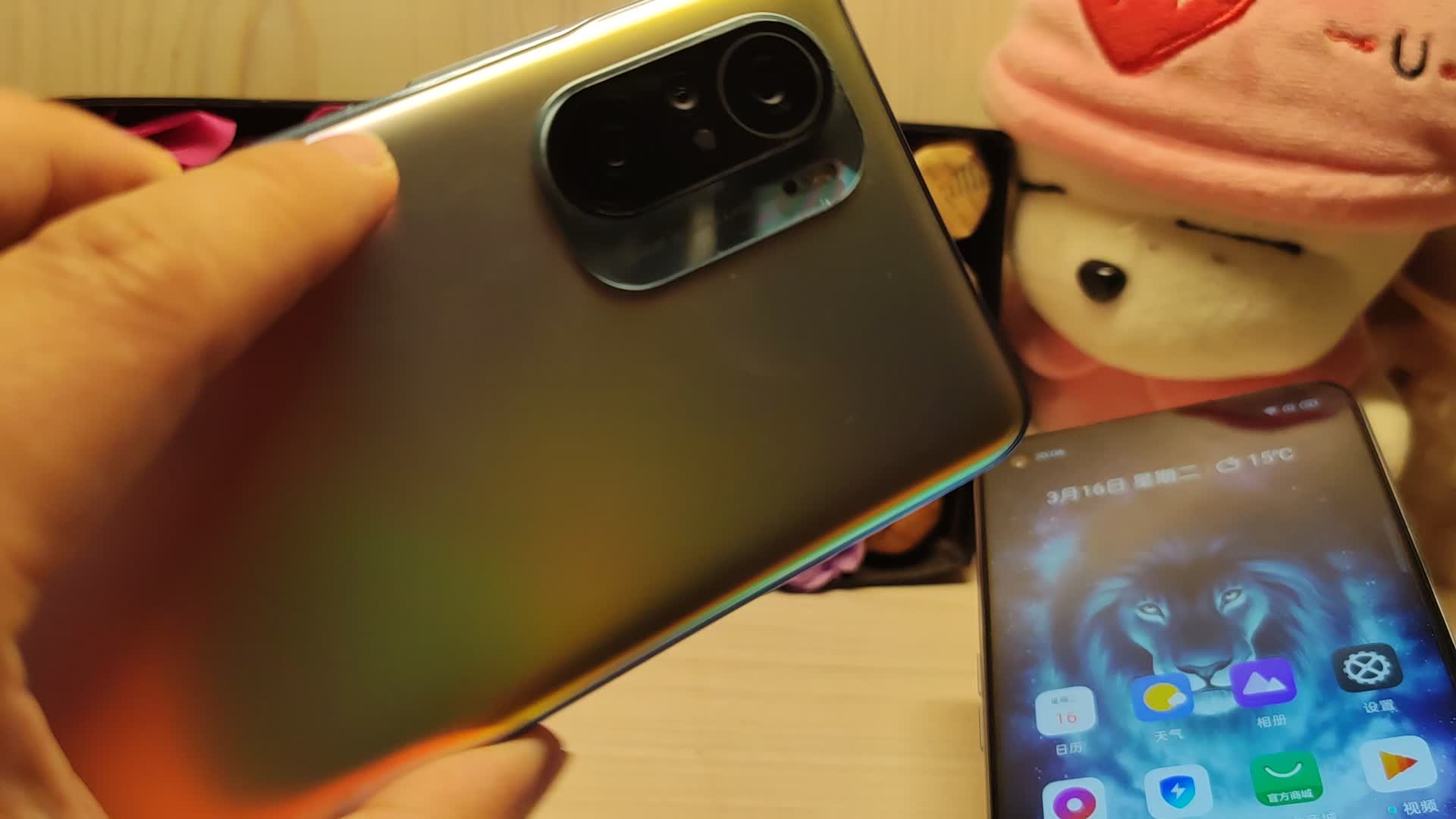 红米k40pro与千元机放一起侧边指纹细节处理尽显高端