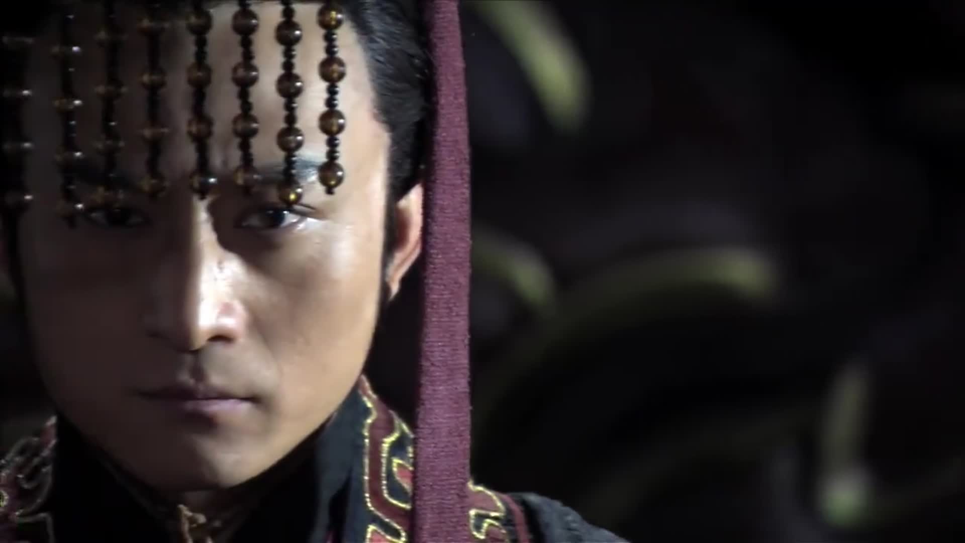 精彩推荐嬴壮黄袍加身坐在皇位上等候新秦王到来