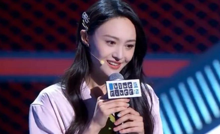 张恒曝郑爽阴阳合同因过于疯狂留下隐患回国恐成一道难题