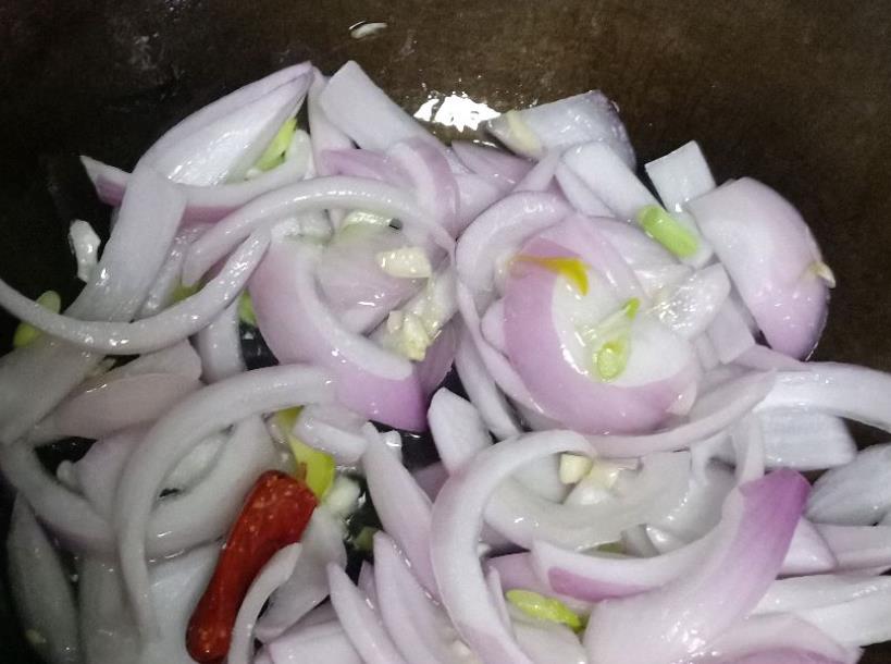 家常菜醋溜洋葱,晚餐没着落直接试试这个菜肴,味道绝对不错
