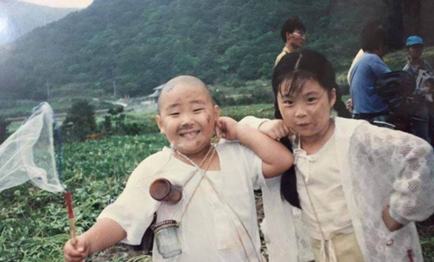 童星杨小黎近况曝光,女大18变,靠实力成学霸脱童星标签
