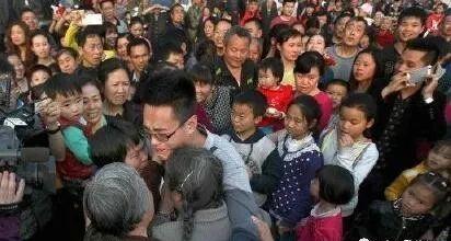 后续：警方再找回2名梅姨案被拐儿童 梅姨案是什么__财经头条