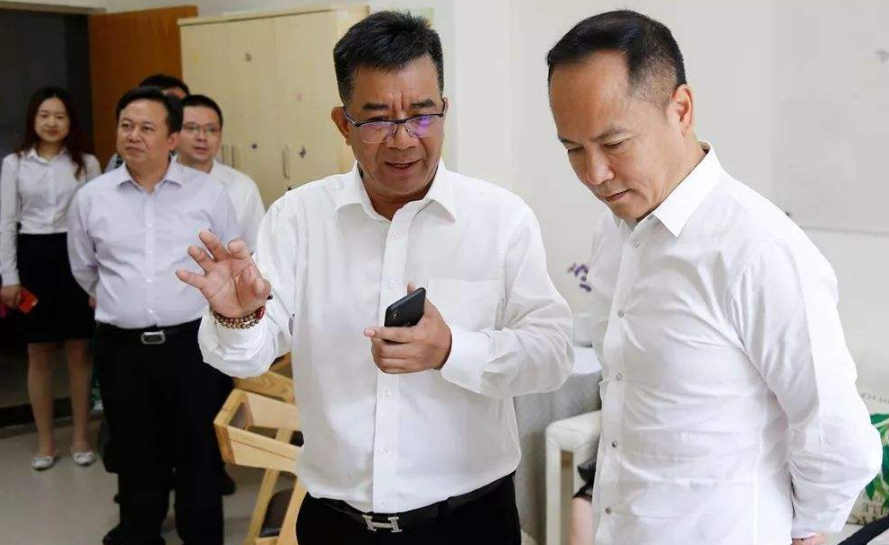 从马云身上赚走200亿,还能继续"称兄道弟",银泰老板有何背景