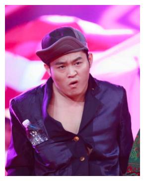 丫蛋前夫王金龙近况凄惨发福认不出跳艳舞家中大白墙杂乱寒酸