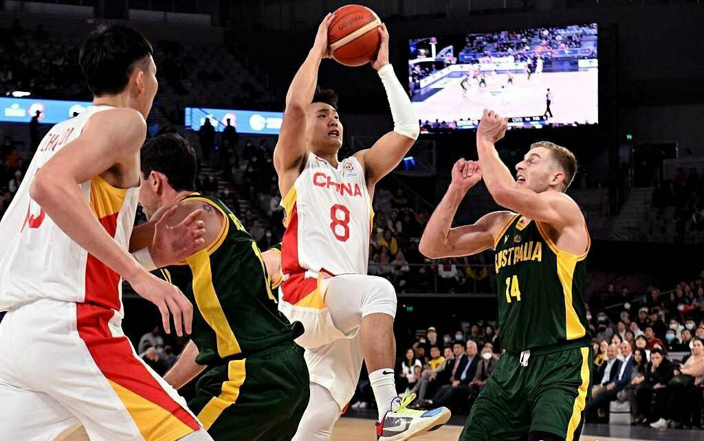 中国男篮“锋无力”暴露，苏群点出原因！周琦发文说：还能更好休闲区蓝鸢梦想 - Www.slyday.coM