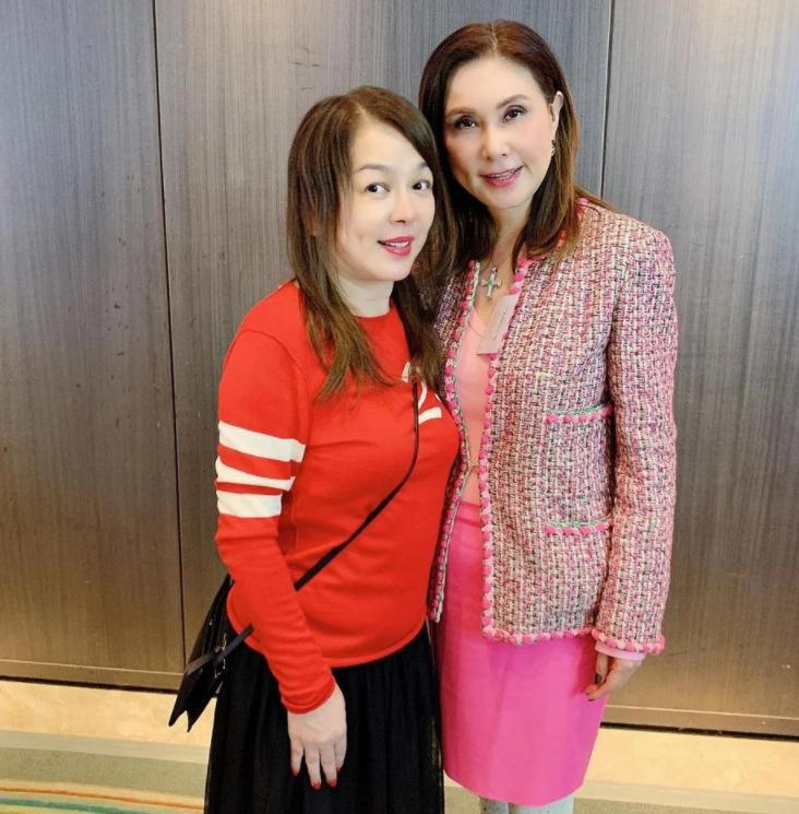 54岁陈加玲近况曝光退圈25年身形略发福身家过亿