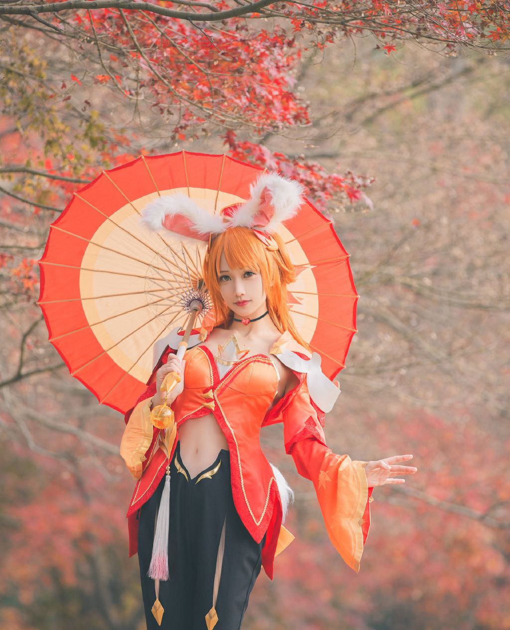 王者荣耀公孙离cos:红叶最多情,一舞寄相思