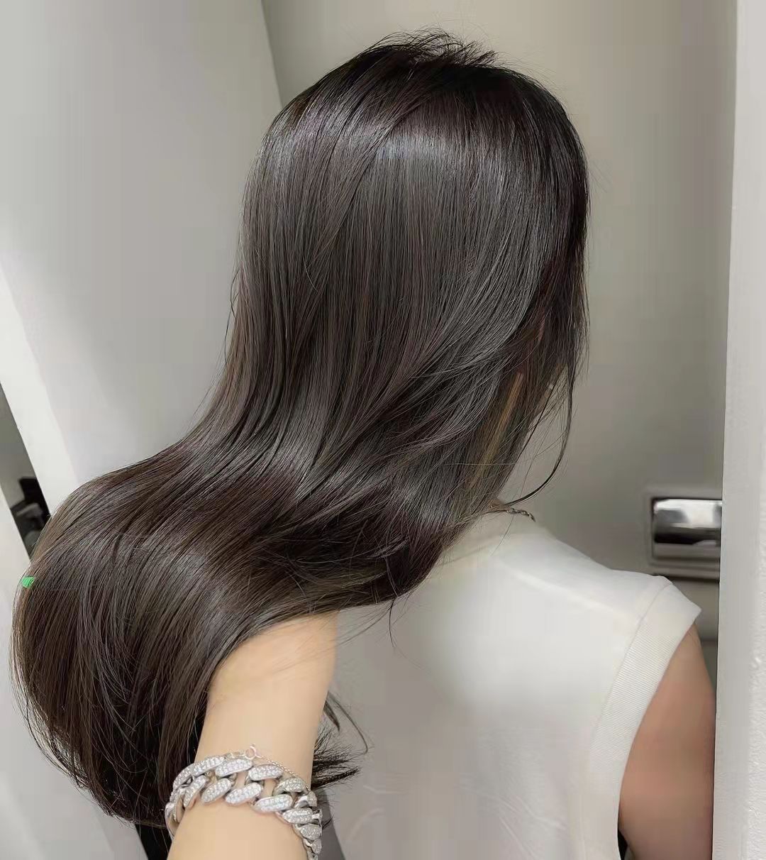 拉直发后第二天就扎起来没几天就不太直拉直发多久能扎头发