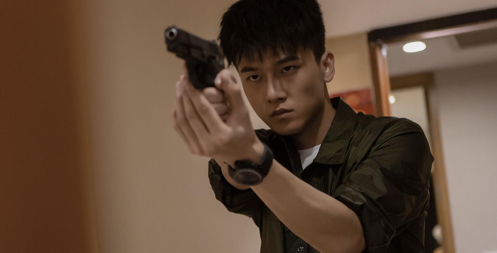 徐方舟主演悬疑推理网剧热播收视口碑双高 演技备受肯定