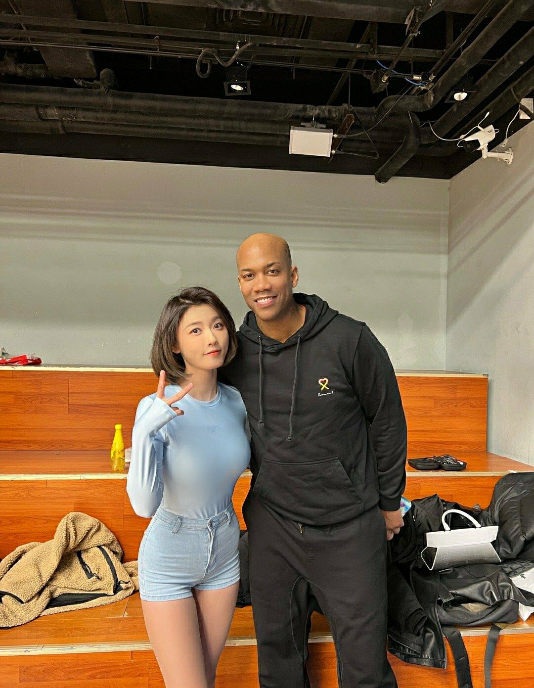 北京城市英雄马布里不再担任北控男篮主帅秦大妈高兴了吗