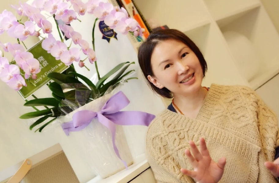 54岁陈加玲近况曝光退圈25年身形略发福身家过亿