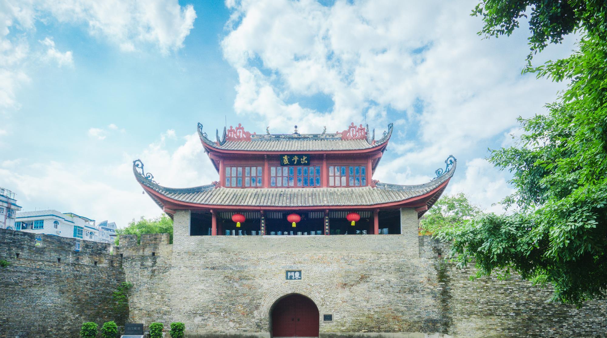 柳州市内遗存的古迹之一,保存得较为完整,为明代城门楼,免门票