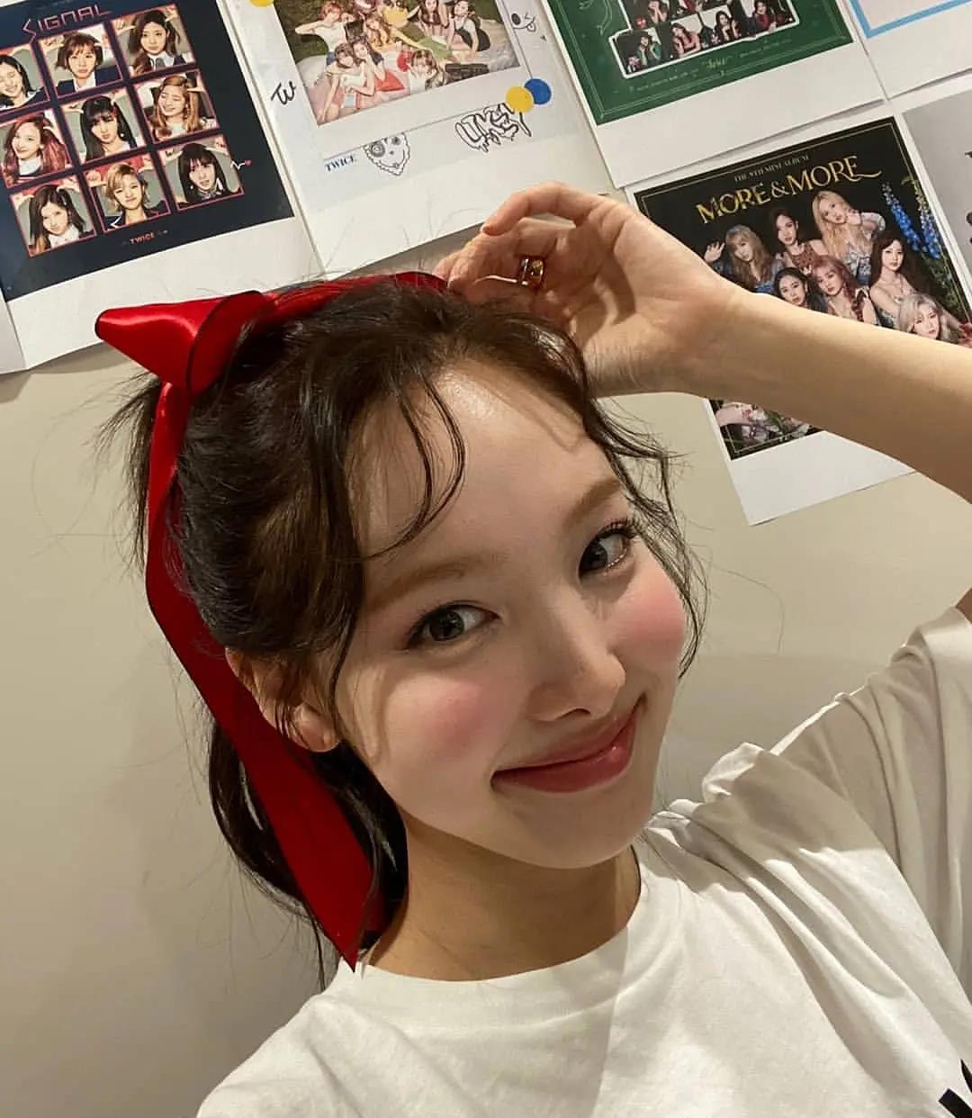 26岁林娜琏近照：满脸汗渍浮粉，脸颊肿胀，连粉丝都夸不出口休闲区蓝鸢梦想 - Www.slyday.coM