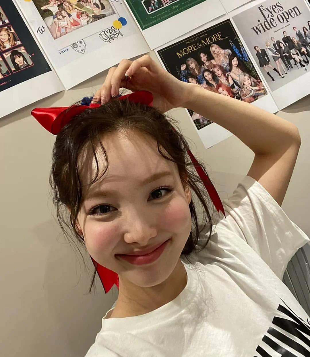 26岁林娜琏近照：满脸汗渍浮粉，脸颊肿胀，连粉丝都夸不出口休闲区蓝鸢梦想 - Www.slyday.coM