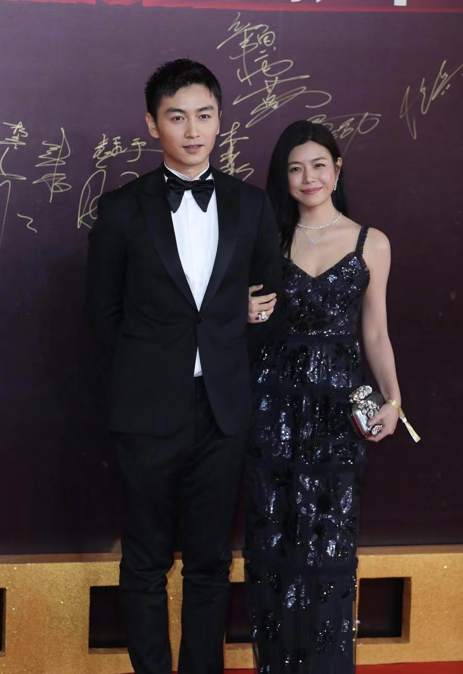 陈妍希陈晓捐物资支援上海抗疫！网友夸赞他们不止这一次了休闲区蓝鸢梦想 - Www.slyday.coM