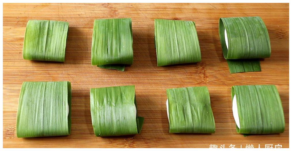 教你做一道粽叶糯米花生饼,软糯不粘牙,粽叶不能少