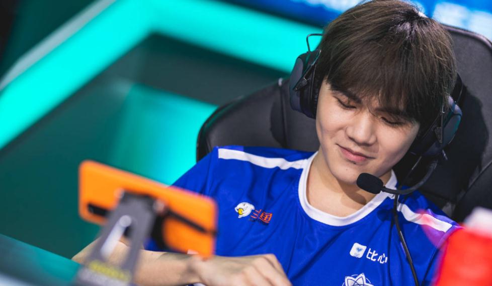 es诺言拿出新英雄,这是在为bo7做准备?