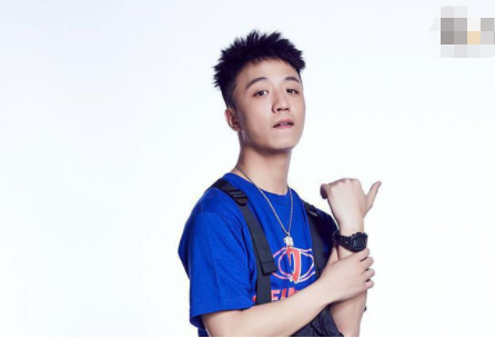 王齐铭为什么叫山鸡aka山鸡个人资料女友颜值高