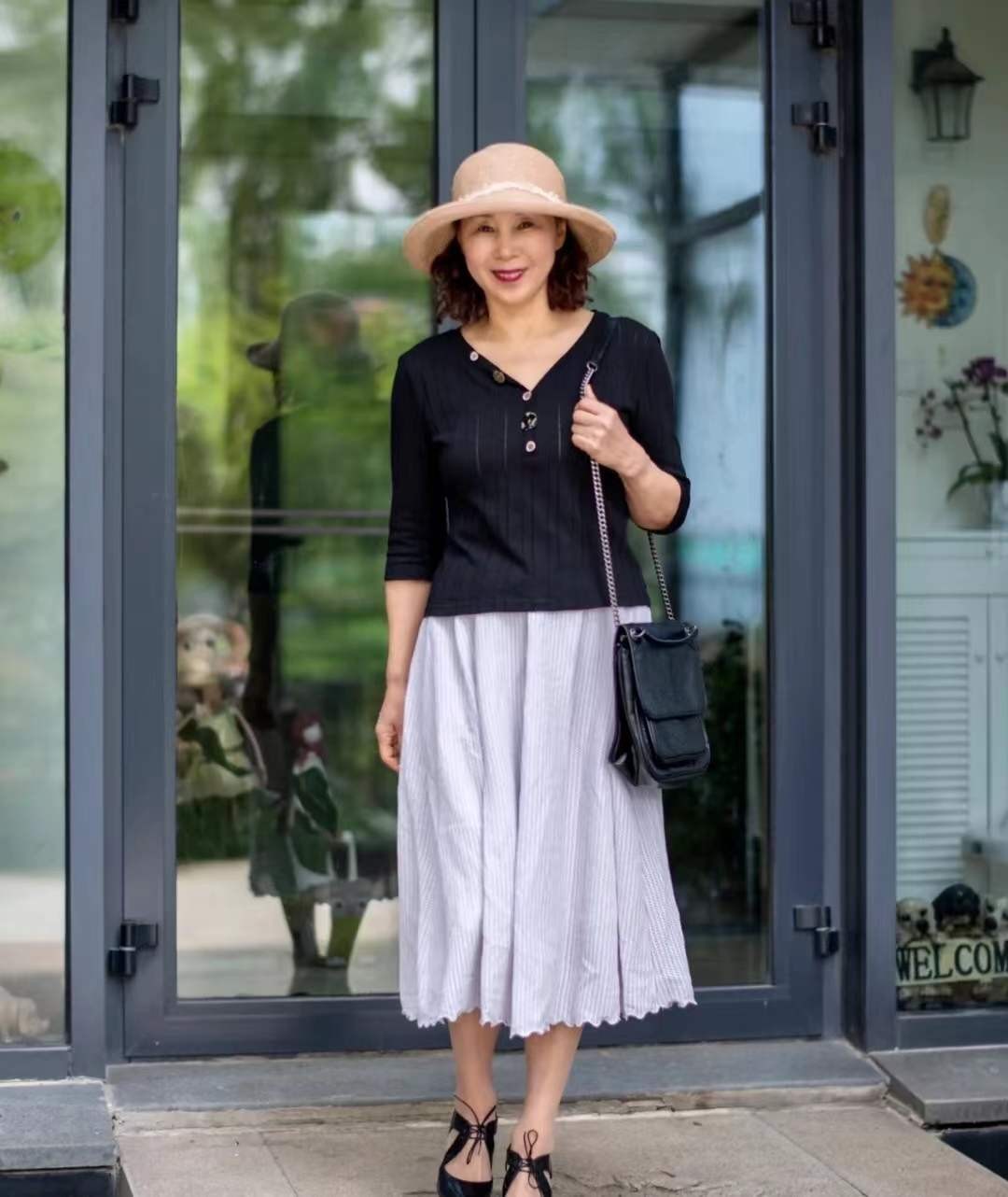 这才是中老年人的穿搭典范轻松营造优雅姿态时尚实用又显年轻