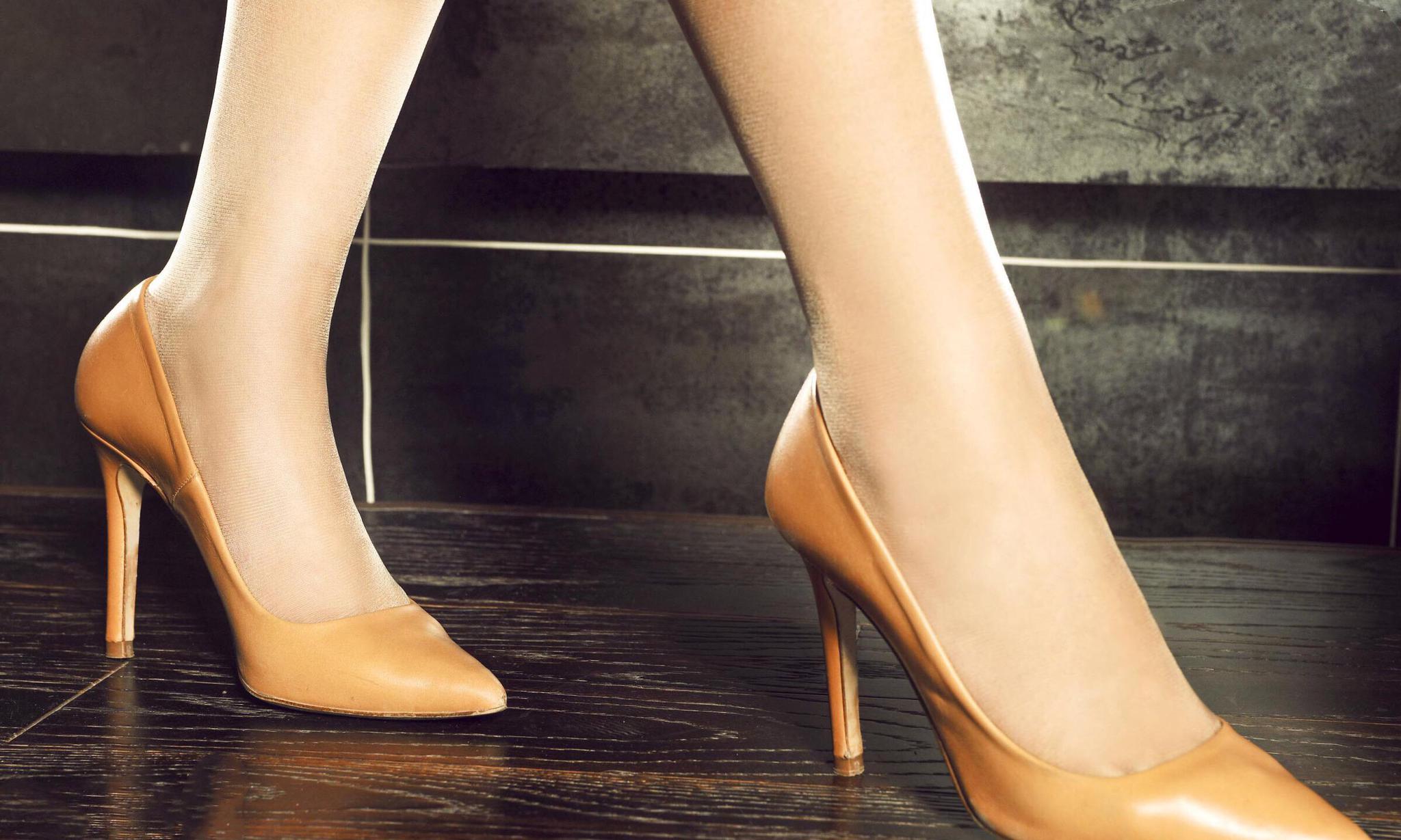 橙色细跟高跟鞋精美时尚秋日穿搭首选_高清图集_新浪网