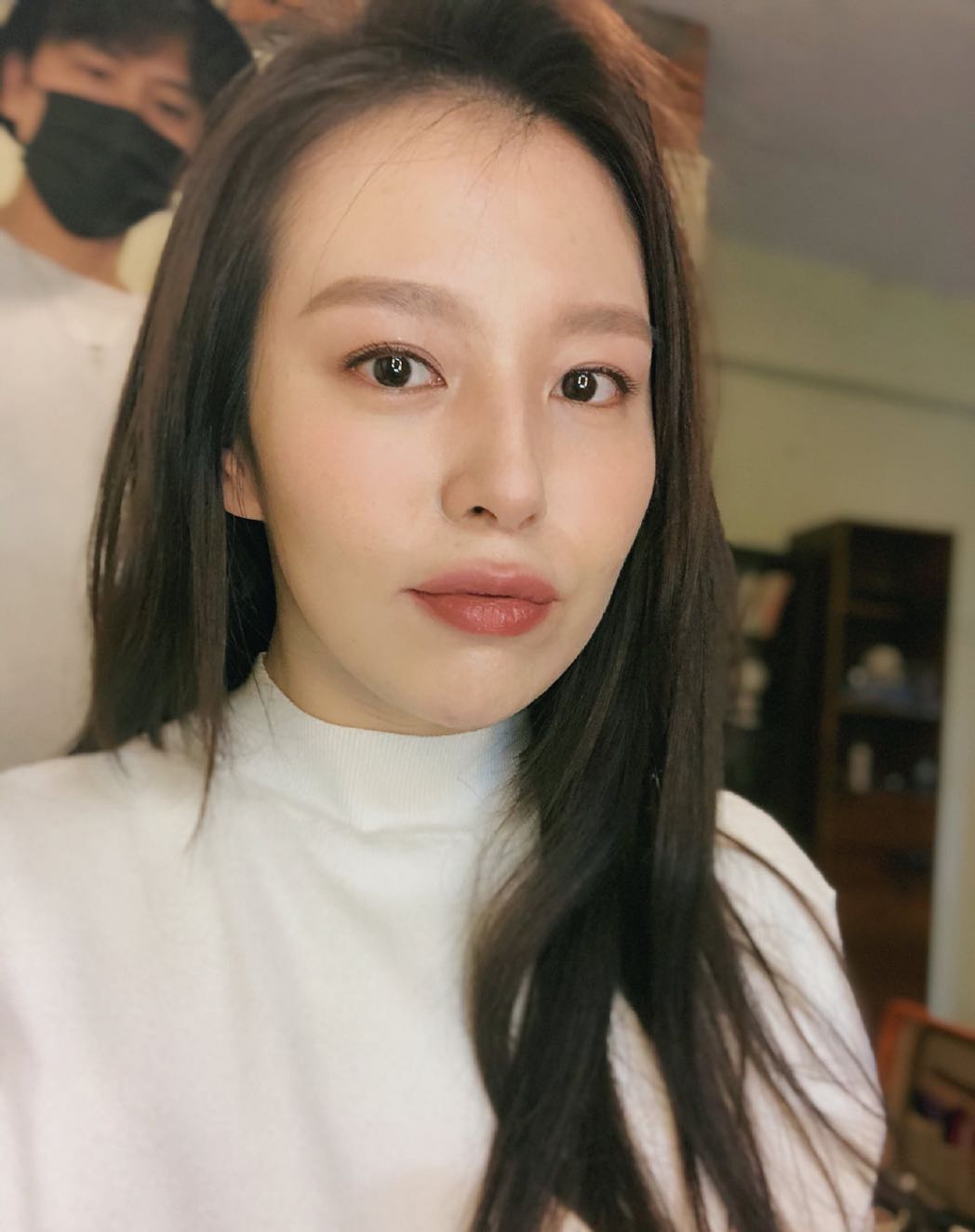 很有当年饰演《仙剑奇侠传》中的阿奴以及《格斗天王》叶优里的灵气,"