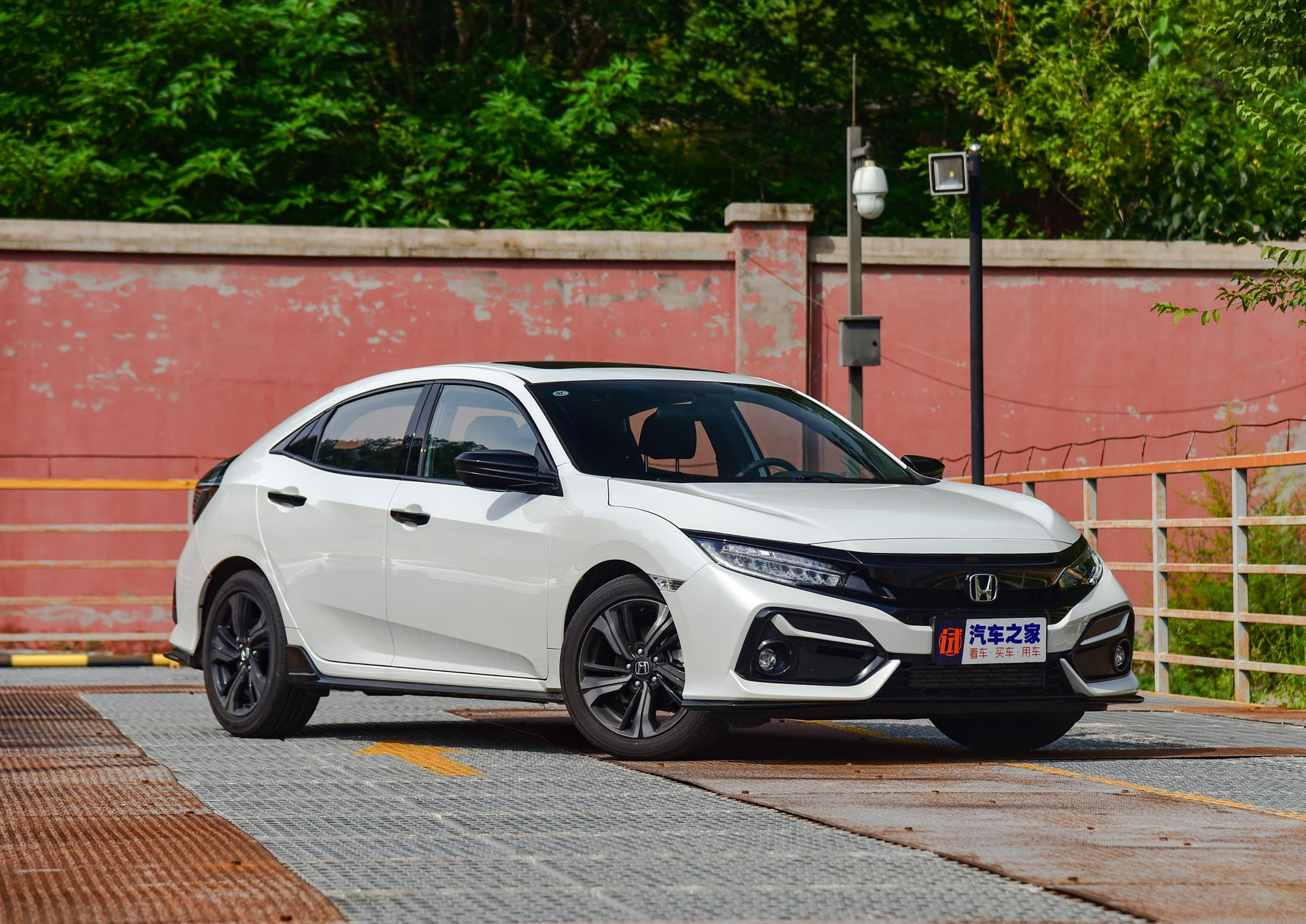 本田思域,外观设计大气,值得一看!