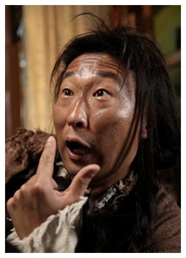 2003年,"最丑"林永健被迫娶"最美军花",如今是否后悔?